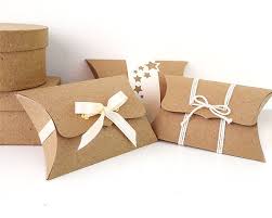 Pillow packaging box with curved edges